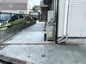掃き出し窓と玄関側からの出入りが楽になる犬走り工事[施工後]