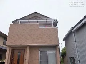 雨や紫外線を和らげるバルコニー屋根[施工後]