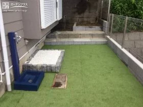 わんちゃんのトイレ場も完備したお庭[施工後]