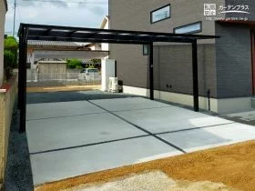 建物に似合うフラットデザインのカーポート[施工後]