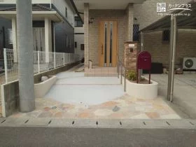 軽自動車が停められるアプローチ[施工後]
