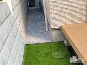 雑草対策をした犬走り