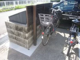 植栽からフェンスへ変えて自転車を停めやすく[施工後]