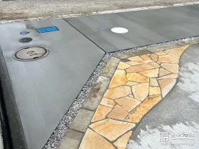 周りと段差のない駐車スペースに[施工後]