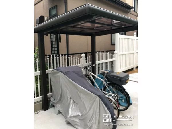 アーチ屋根がかわいいサイクルポート