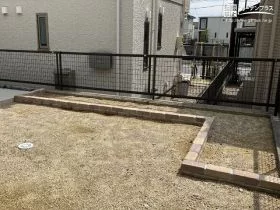 レンガで造ったナチュラルな花壇[施工後]