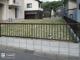 ふかふかの踏み心地や爽やかな香りを楽しめるお庭に[施工後]