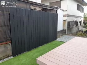 縦板デザインの目隠しフェンス[施工後]