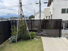 外からの視線を防ぐ目隠しフェンス[施工後]