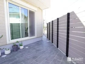 天然木のような風合いを再現した樹脂フェンス[施工後]