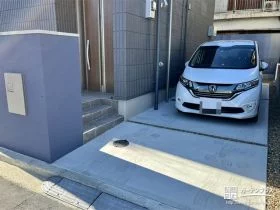 余裕をもって舗装した駐車スペース[施工後]