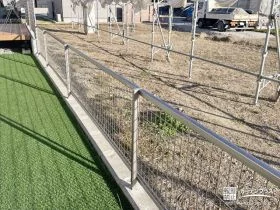 光や風を通し防犯性も高める境界フェンス[施工後]