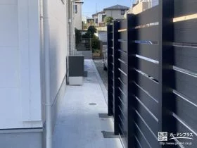 お庭への視線をガードする高さのある目隠しフェンス[施工後]