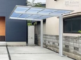 すっきりしたフラット屋根のカーポート[施工後]