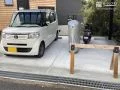 お掃除しやすい金鏝仕上げの駐車スペース