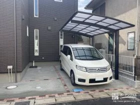 目地のアクセントが効いた駐車スペース[施工後]