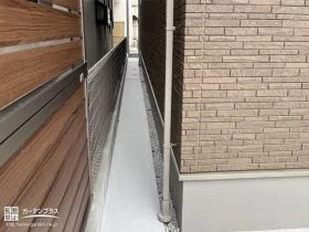 お隣同士、気兼ねなくお庭を活用できるように[施工後]