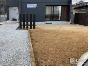 天然芝用の下地を準備したお庭[施工後]