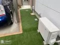 お庭へ続く園路も人工芝を敷設