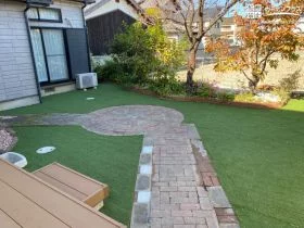 ローメンテナンスな人工芝のお庭[施工後]