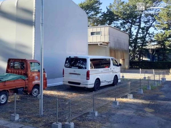 建物裏側の境界フェンス施工後