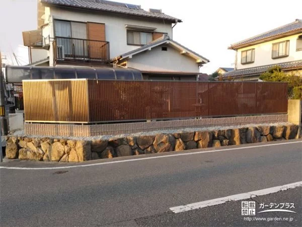 生垣の代わりに街並みの美しさを守る縦板フェンス設置工事