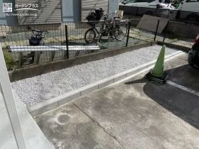駐車スペースもローメンテナンスに[施工後]