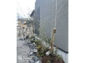 季節ごとに変化を楽しめる植栽[施工後]