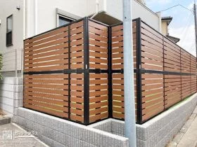 木目調で上品な目隠しフェンス[施工後]