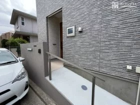 ご両親様世帯の門まわり[施工後]