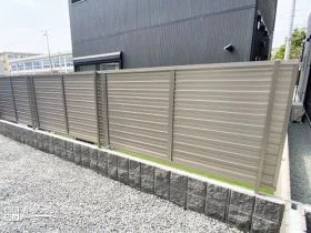 目隠し効果が100％の目隠しフェンス[施工後]