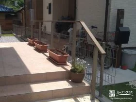 アプローチ階段に手すりを追加[施工後]