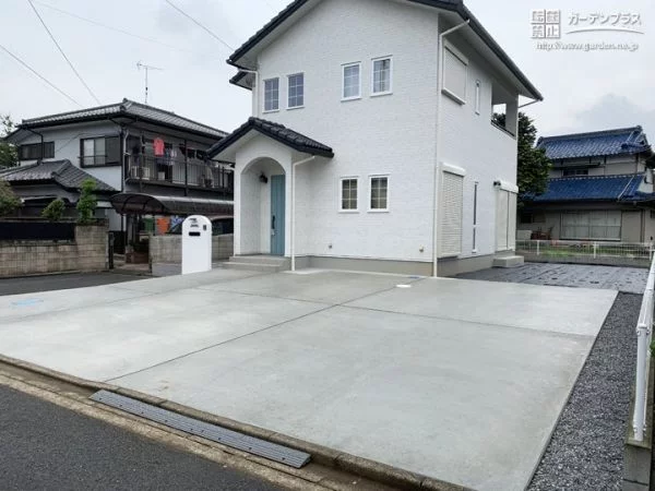 No.20132 可愛らしい洋風のお住まいを引き立てる新築外構[施工後]