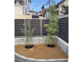 モダンな印象の植栽スペース[施工後]