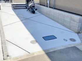 斜めの目地がスタイリッシュな駐車スペース[施工後]
