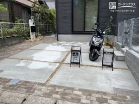 レンガとコンクリートのバランスがとれた駐車スペース[施工後]