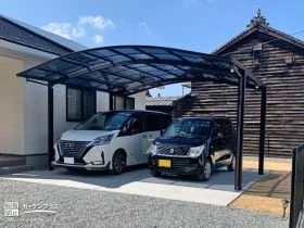 雨天時でもお車から乗り降りしやすい駐車スペース[施工後]