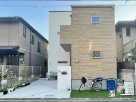ローメンテナンスでスタイリッシュな新築外構