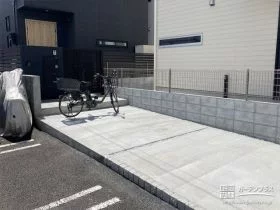 塀をなくした分余裕が生まれた駐車スペース[施工後]