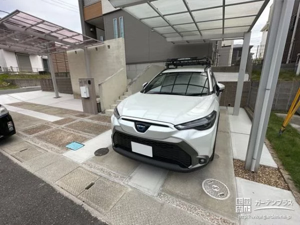 既存駐車スペースも雑草や段差の問題を解消