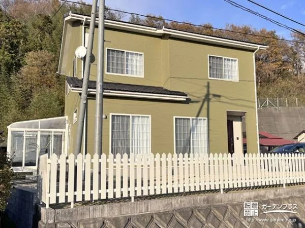 No.21303 優しいグリーンカラーのお住まいを引き立てる洋風の外構リフォーム工事