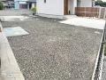 耐久性の高い土間コンクリートで舗装した駐車スペースやアプローチ