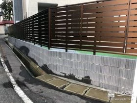 道路沿いのお庭の防犯対策に役立つ目隠しフェンス[施工後]