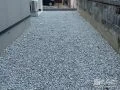 雑草対策をした犬走り