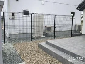 【2期工事】内側だけでなくお隣さんも安心の境界フェンス[施工後]