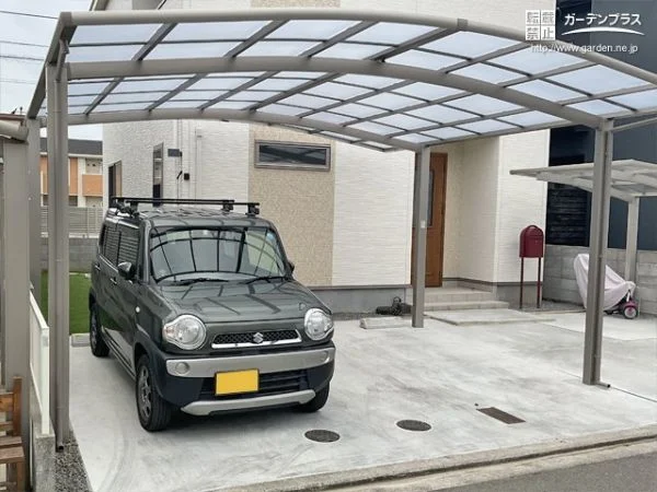 お車を雨や埃から守るカーポート