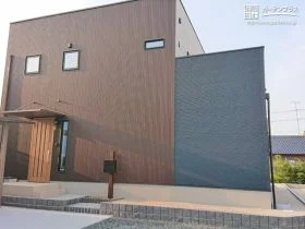 お住まいに優しく寄り添う便利な機能門柱[施工後]