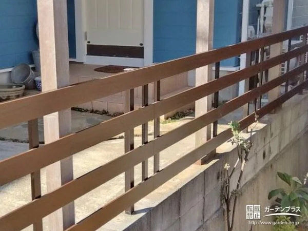 高低差のあるお住まいの安全性を高めるフェンス設置工事