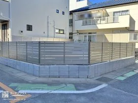 道路側からの視線をカットする目隠しフェンス[施工後]