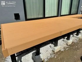 お部屋が広がったように感じられるウッドデッキ[施工後]